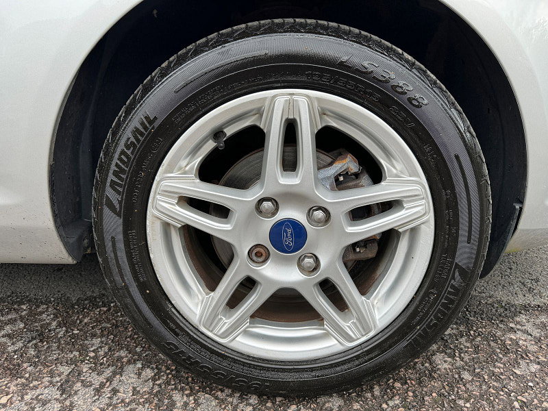 Ford Fiesta 1.0 Zetec Hatchback 5dr Petrol Manual Euro 5 (s/s) (80 ps)