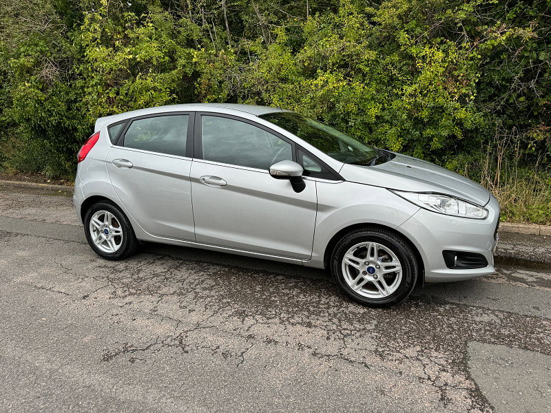 Ford Fiesta 1.0 Zetec Hatchback 5dr Petrol Manual Euro 5 (s/s) (80 ps)