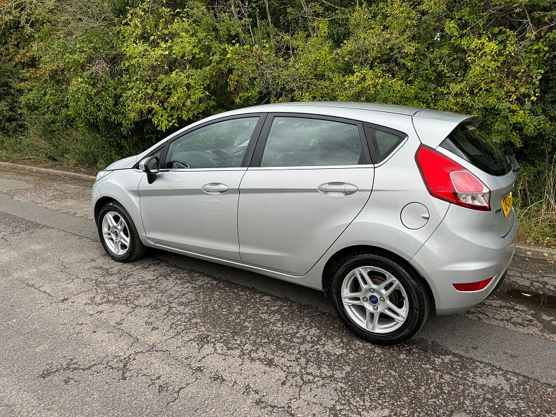 Ford Fiesta 1.0 Zetec Hatchback 5dr Petrol Manual Euro 5 (s/s) (80 ps)