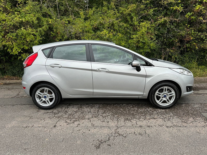 Ford Fiesta 1.0 Zetec Hatchback 5dr Petrol Manual Euro 5 (s/s) (80 ps)