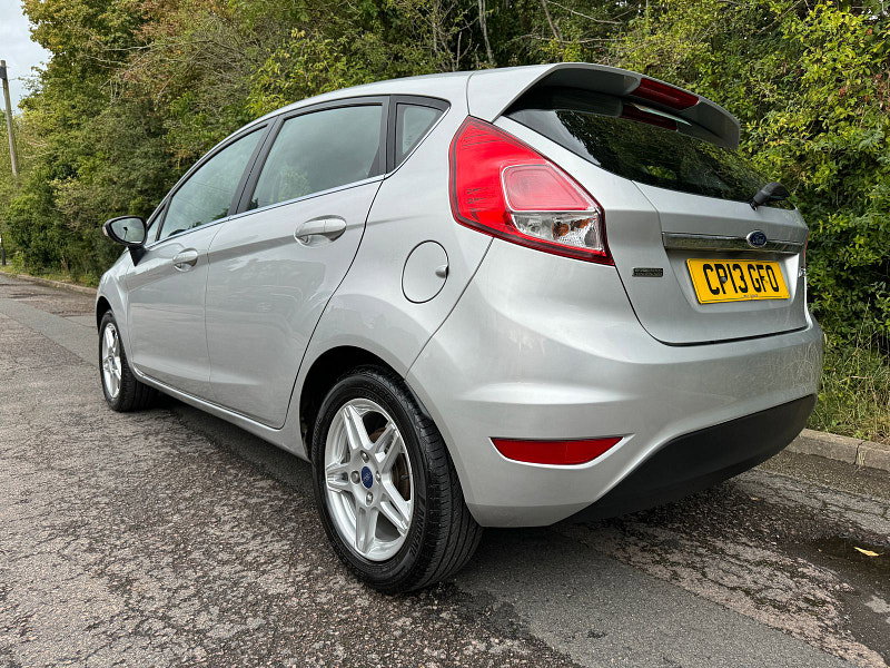 Ford Fiesta 1.0 Zetec Hatchback 5dr Petrol Manual Euro 5 (s/s) (80 ps)