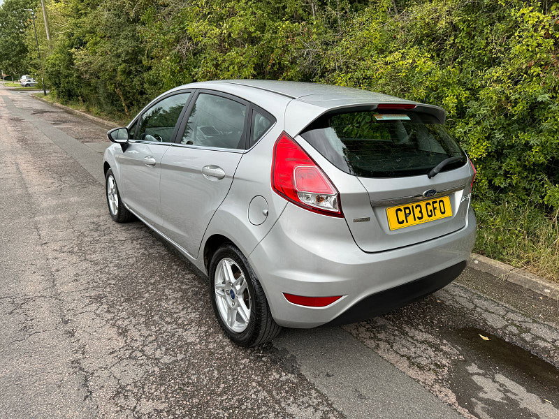 Ford Fiesta 1.0 Zetec Hatchback 5dr Petrol Manual Euro 5 (s/s) (80 ps)