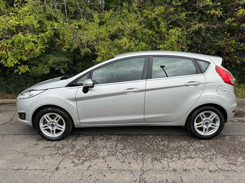 Ford Fiesta 1.0 Zetec Hatchback 5dr Petrol Manual Euro 5 (s/s) (80 ps)