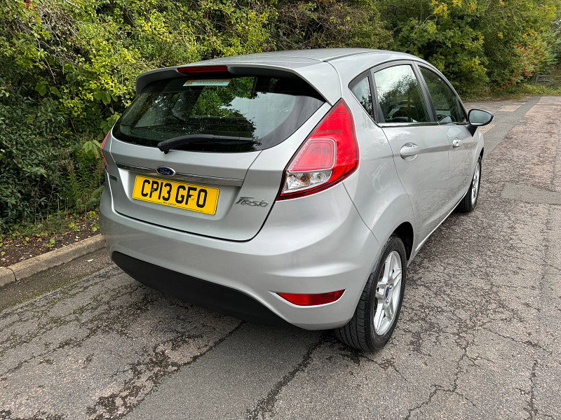 Ford Fiesta 1.0 Zetec Hatchback 5dr Petrol Manual Euro 5 (s/s) (80 ps)