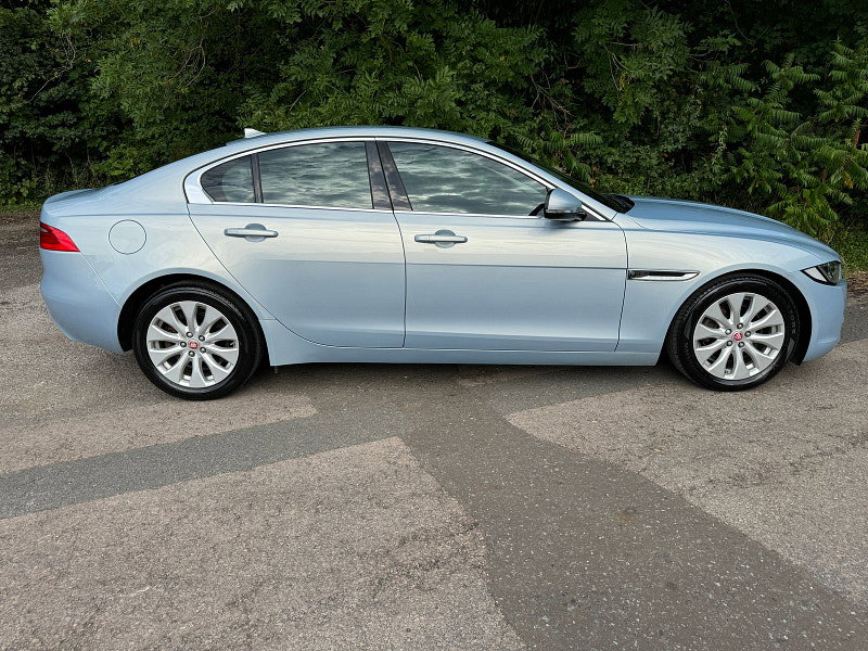 Jaguar XE 2.0d Portfolio Saloon 4dr Diesel Auto Euro 6 (s/s) (163 ps)
