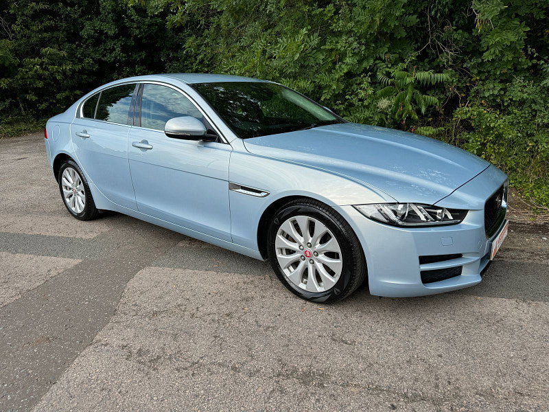 Jaguar XE 2.0d Portfolio Saloon 4dr Diesel Auto Euro 6 (s/s) (163 ps)