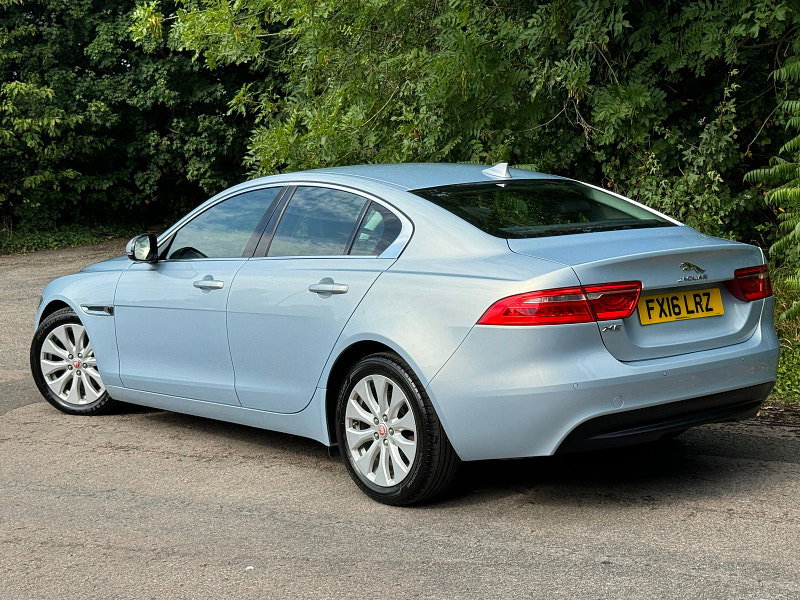 Jaguar XE 2.0d Portfolio Saloon 4dr Diesel Auto Euro 6 (s/s) (163 ps)