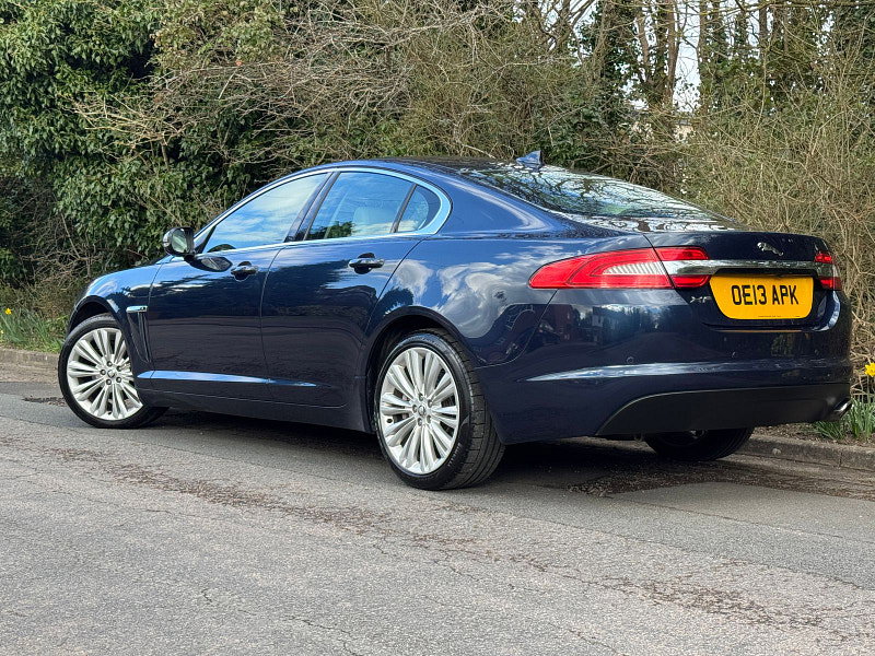 Jaguar XF 2.2d Portfolio Saloon 4dr Diesel Auto Euro 5 (s/s) (200 ps)