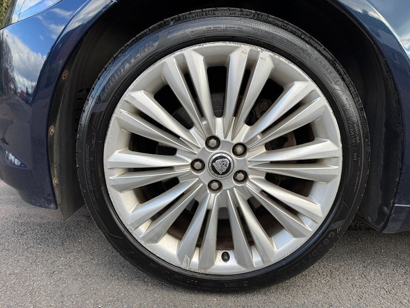 Jaguar XF 2.2d Portfolio Saloon 4dr Diesel Auto Euro 5 (s/s) (200 ps)