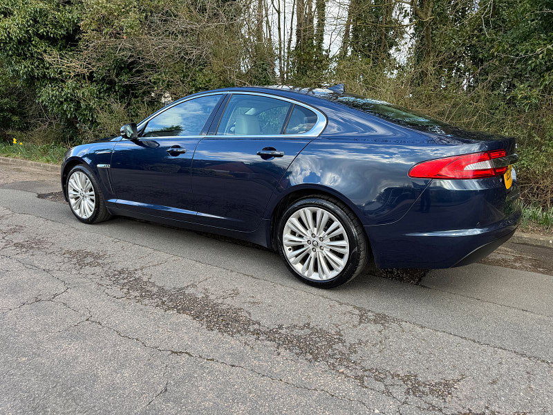 Jaguar XF 2.2d Portfolio Saloon 4dr Diesel Auto Euro 5 (s/s) (200 ps)