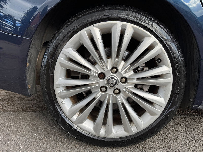 Jaguar XF 2.2d Portfolio Saloon 4dr Diesel Auto Euro 5 (s/s) (200 ps)