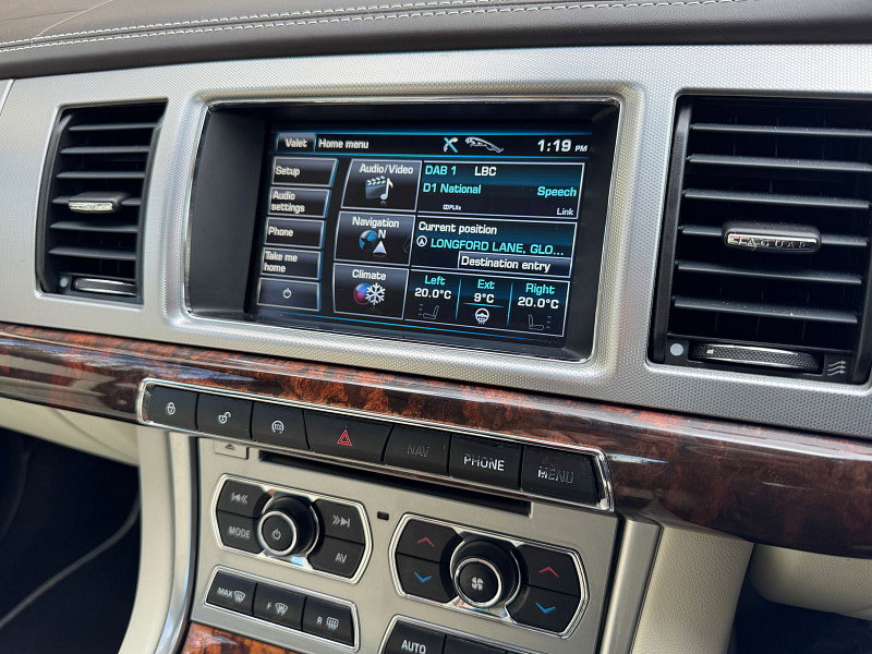 Jaguar XF 2.2d Portfolio Saloon 4dr Diesel Auto Euro 5 (s/s) (200 ps)