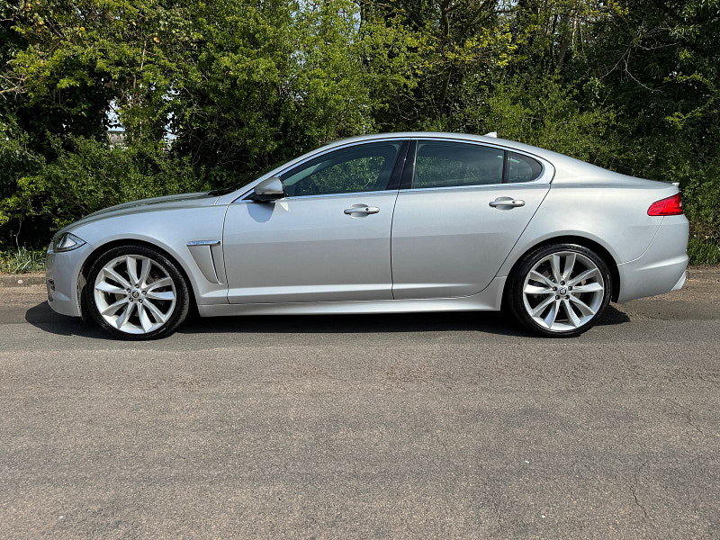 Jaguar XF 3.0d S V6 Portfolio Saloon 4dr Diesel Auto Euro 5 (s/s) (275 ps)