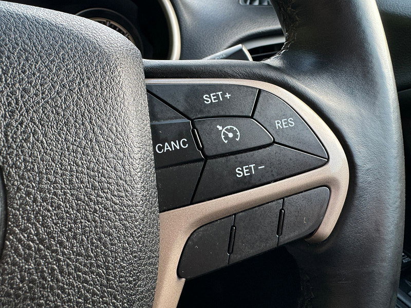 Jeep Cherokee 2.0 CRD Limited SUV 5dr Diesel Manual 4WD Euro 5 (s/s) (140 ps)
