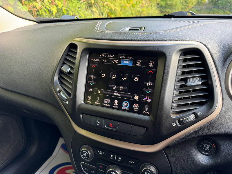 Jeep Cherokee 2.0 CRD Limited SUV 5dr Diesel Manual 4WD Euro 5 (s/s) (140 ps)
