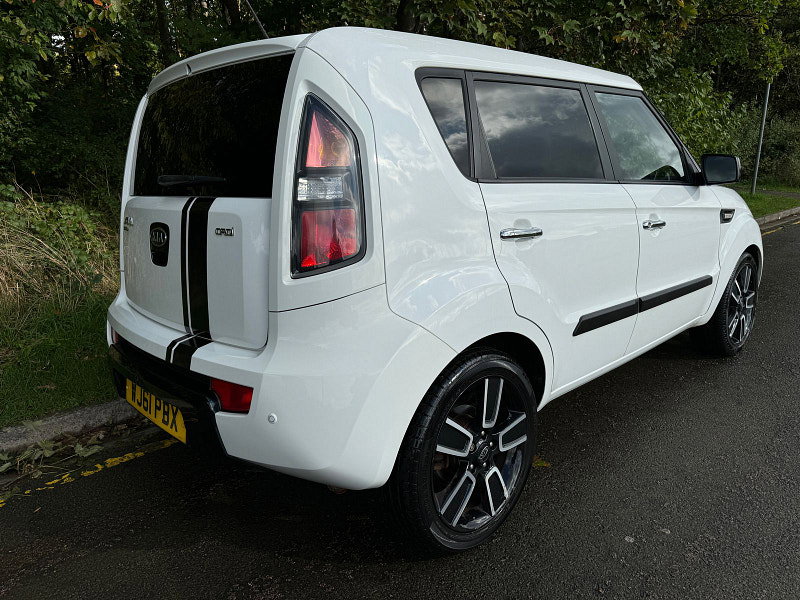 Kia Soul 1.6 CRDi Echo SUV 5dr Diesel Manual Euro 4 (126 bhp)