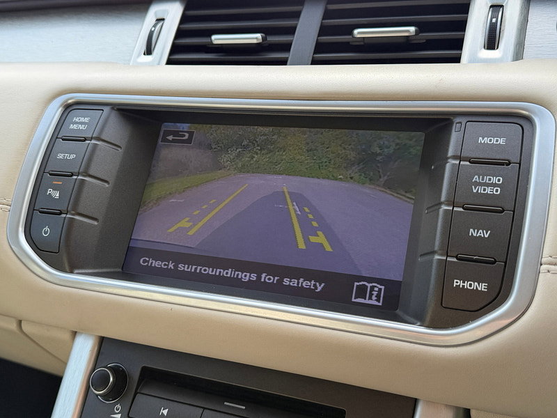 Land Rover Range Rover Evoque 2.2 SD4 Prestige SUV 5dr Diesel Auto 4WD Euro 5 (s/s) (190 ps)