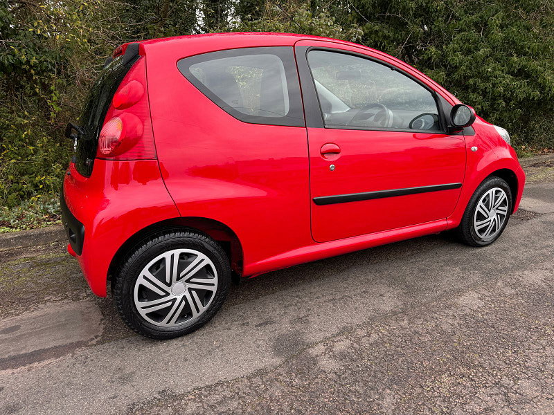 Peugeot 107 1.0 12V Urban Hatchback 3dr Petrol Manual Euro 4 (68 ps)