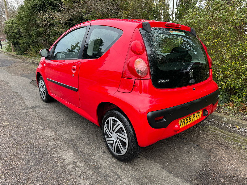 Peugeot 107 1.0 12V Urban Hatchback 3dr Petrol Manual Euro 4 (68 ps)