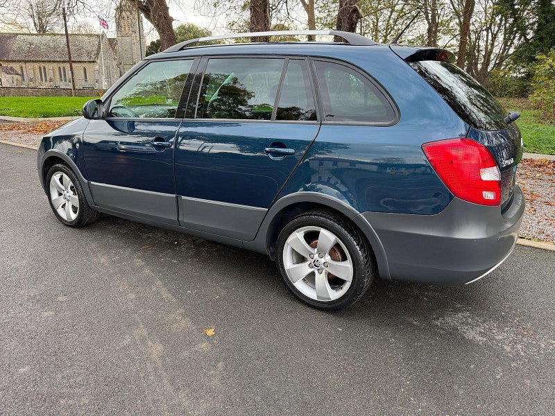 Skoda Fabia 1.6 TDI Scout Estate 5dr Diesel Manual Euro 5 (105 ps)