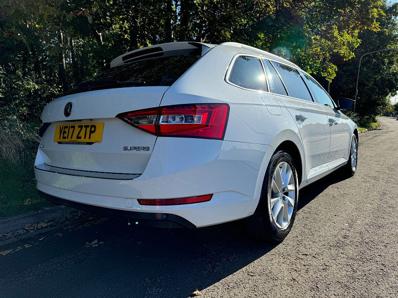 Skoda Superb 2.0 TDI SE Business Estate 5dr Diesel Manual Euro 6 (s/s) (150 ps)