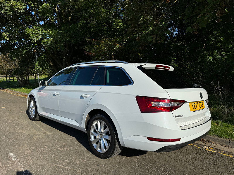 Skoda Superb 2.0 TDI SE Business Estate 5dr Diesel Manual Euro 6 (s/s) (150 ps)
