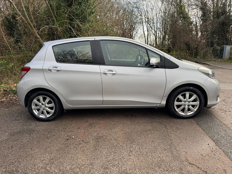 Toyota Yaris 1.3 Dual VVT-i TR Hatchback 5dr Petrol Manual Euro 5 (101 ps)