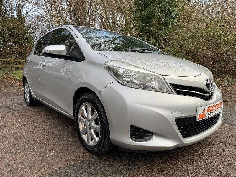 Toyota Yaris 1.3 Dual VVT-i TR Hatchback 5dr Petrol Manual Euro 5 (101 ps)