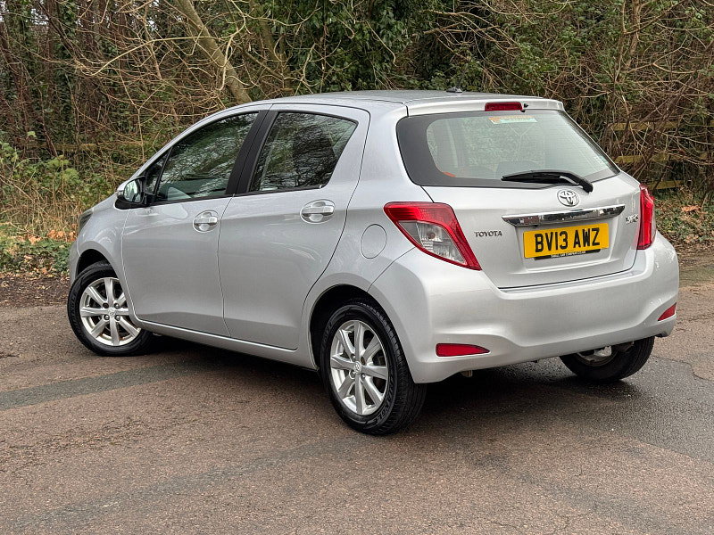 Toyota Yaris 1.3 Dual VVT-i TR Hatchback 5dr Petrol Manual Euro 5 (101 ps)