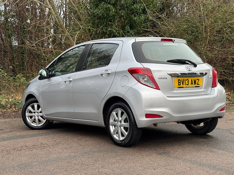 Toyota Yaris 1.3 Dual VVT-i TR Hatchback 5dr Petrol Manual Euro 5 (101 ps)