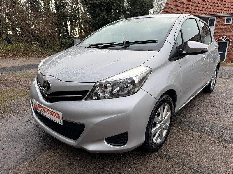 Toyota Yaris 1.3 Dual VVT-i TR Hatchback 5dr Petrol Manual Euro 5 (101 ps)