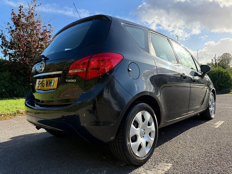 Vauxhall Meriva 1.4i Turbo Exclusiv MPV 5dr Petrol Auto Euro 6 (120 ps)