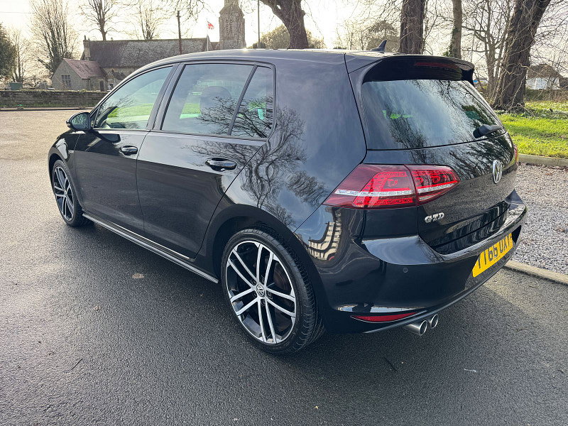 Volkswagen Golf 2.0 TDI BlueMotion Tech GTD Hatchback 5dr Diesel Manual Euro 6 (s/s) (184 ps)