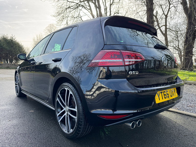 Volkswagen Golf 2.0 TDI BlueMotion Tech GTD Hatchback 5dr Diesel Manual Euro 6 (s/s) (184 ps)