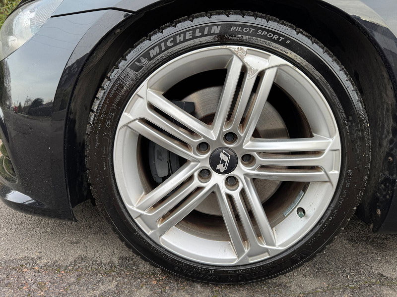 Volkswagen Scirocco 2.0 TSI R Hatchback 3dr Petrol DSG Euro 5 (Leather, Nav) (265 ps)