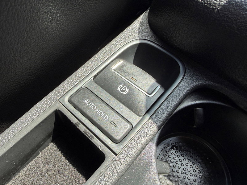 Volkswagen Tiguan 2.0 TDI BlueMotion Tech R-Line SUV 5dr Diesel Manual 4WD Euro 5 (s/s) (Nav) (140 ps)