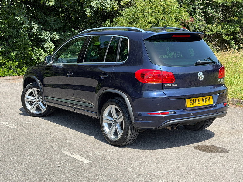 Volkswagen Tiguan 2.0 TDI BlueMotion Tech R-Line SUV 5dr Diesel Manual 4WD Euro 5 (s/s) (Nav) (140 ps)