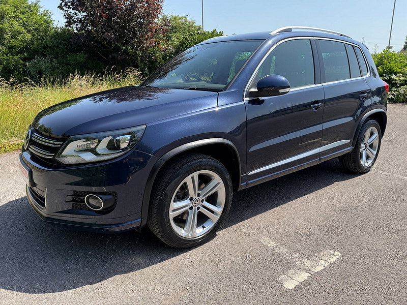 Volkswagen Tiguan 2.0 TDI BlueMotion Tech R-Line SUV 5dr Diesel Manual 4WD Euro 5 (s/s) (Nav) (140 ps)