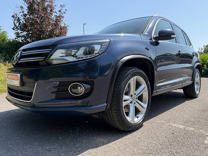 Volkswagen Tiguan 2.0 TDI BlueMotion Tech R-Line SUV 5dr Diesel Manual 4WD Euro 5 (s/s) (Nav) (140 ps)