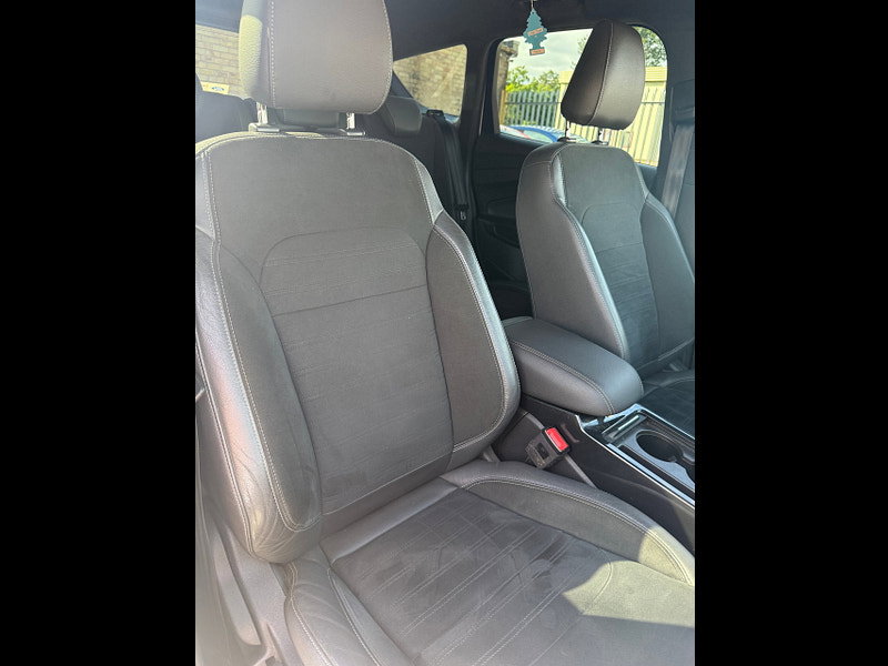 Ford Kuga 2.0 TDCi EcoBlue ST-Line SUV 5dr Diesel Manual AWD Euro 6 (s/s) (180 ps)