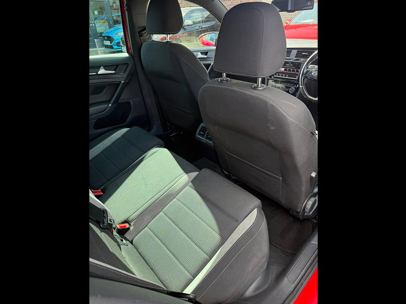 Volkswagen Golf 2.0 TSI BlueMotion Tech R Hatchback 5dr Petrol DSG 4Motion Euro 6 (s/s) (300 ps)