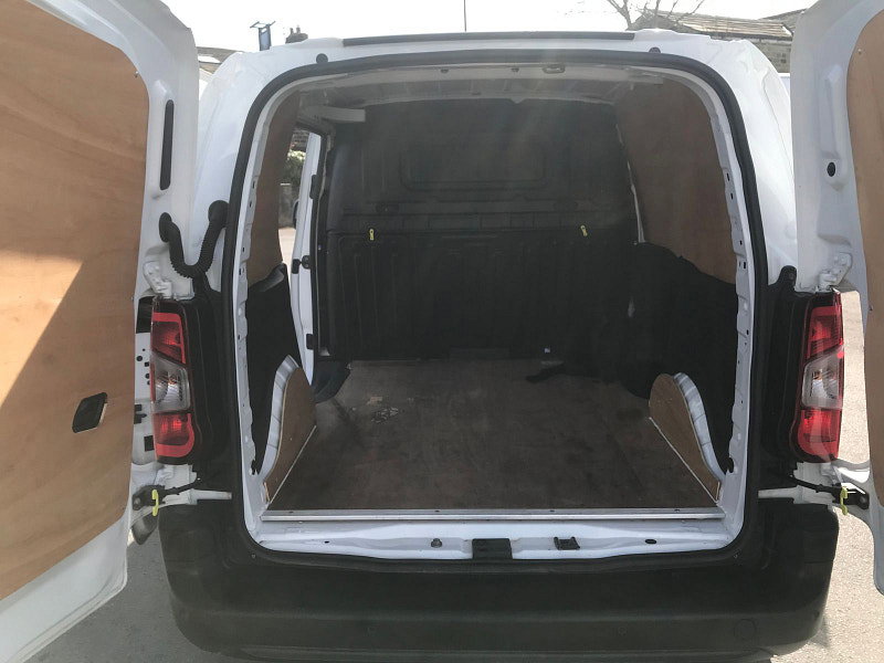 Citroen Berlingo 1.5L 650 Enterprise Blue HDi Diesel Manual Euro 6 (75 bhp) 5dr Manual 2026