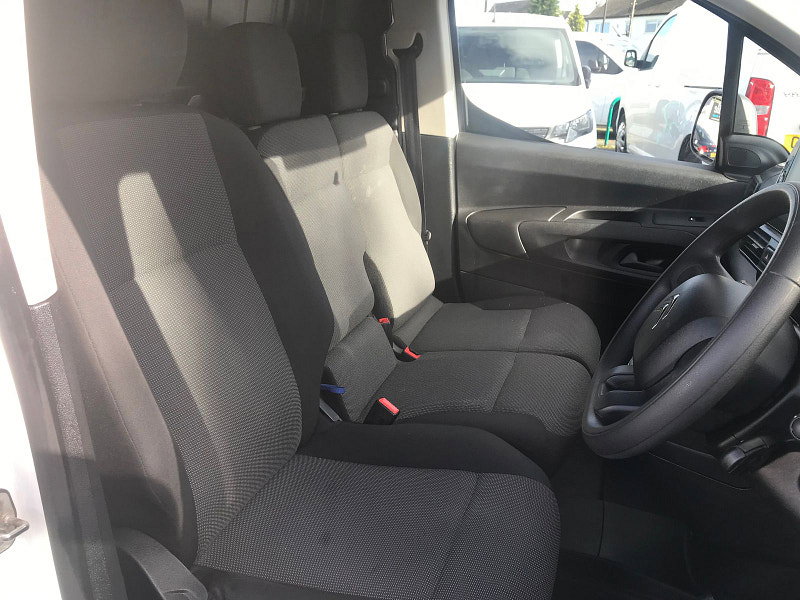 Citroen Berlingo 1.5L 650 Enterprise Professional Blue HDi  Diesel Manual Euro 6 (75 bhp) 5dr Manual 2026