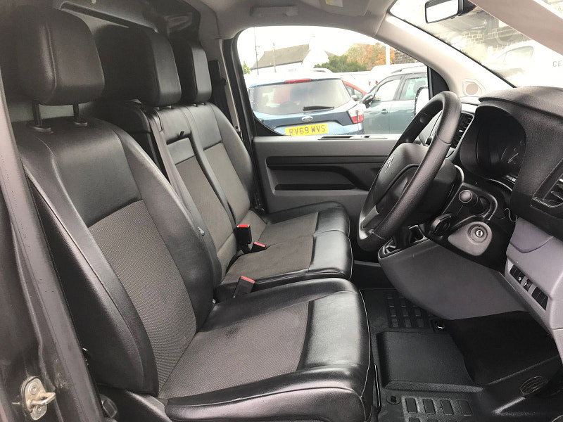 Citroen Dispatch 1.5L XL 1200 ENTERPRISE BLUEHDI S/S Diesel Manual Euro 6 (101 bhp) 6dr Manual 2026