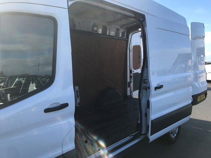 Ford Transit 2.0L 350 Diesel Manual Euro 6 (129 bhp) 5dr Manual 2026