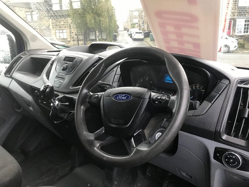 Ford Transit 2.2 TDCi 350 Panel Van 5dr Diesel Manual RWD L3 H3 Euro 5 (125 ps) 5dr Manual 2026