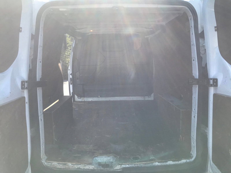 Ford Transit Custom 2.0 280 EcoBlue Leader Panel Van 5dr Diesel Manual L1 H1 Euro 6 (s/s) (105 ps) 5dr Manual 2026