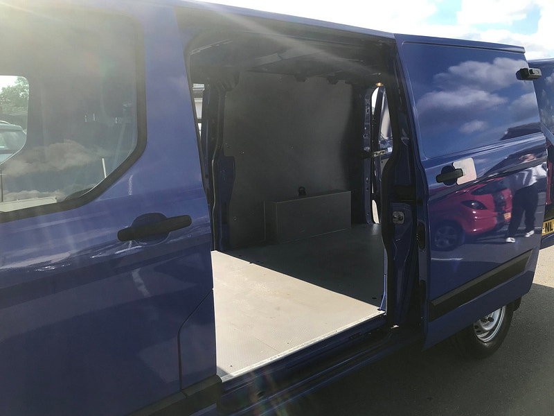Ford Transit Custom 2.0 300 EcoBlue Trend Panel Van 5dr Diesel Manual L2 H1 Euro 6 (s/s) (105 ps) 5dr Manual 2026