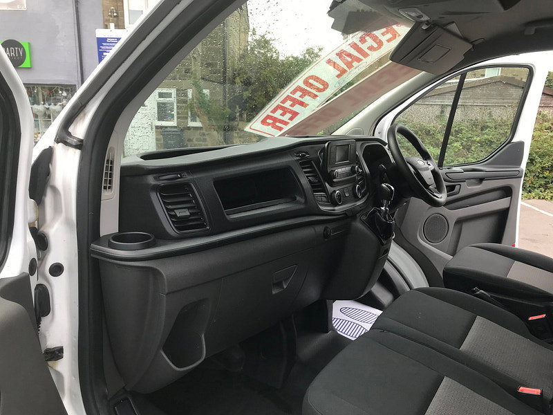 Ford Transit Custom 2.0 300 EcoBlue Leader Panel Van 5dr Diesel Manual L2 H1 Euro 6 (s/s) (105 ps) 5dr Manual 2026