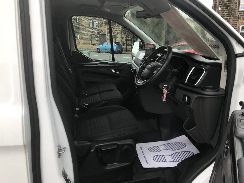Ford Transit Custom 2.0 300 EcoBlue Limited Panel Van 5dr Diesel Manual L2 H1 Euro 6 (s/s) (130 ps) 5dr Manual 2026